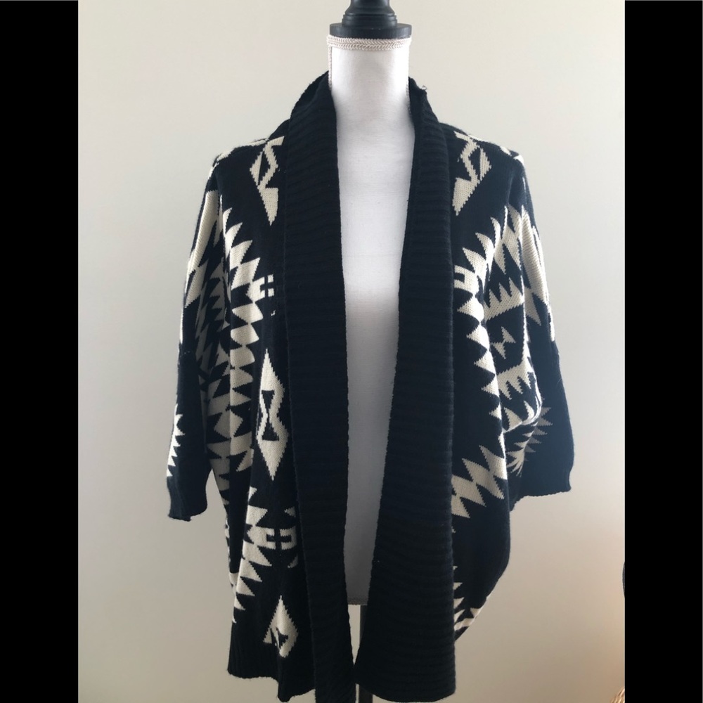 Women’s loose oversized cardigan sweater